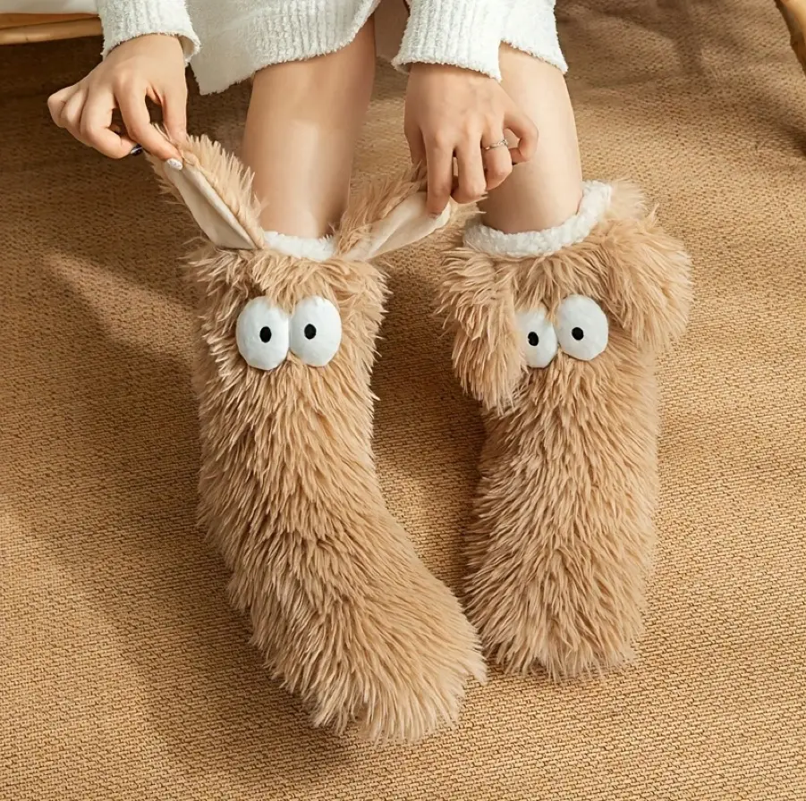 Women Plush Slipper Socks with Funny Cute Puppy Big Eyes, Fuzzy Fluffy Winter Floor Socks with Non-Slip Grippers, Warm Cozy Sleeping House Socks for Teen Girls, Indoor Bedroom Loungewear Daily Relaxing Christmas Holiday Gifts
