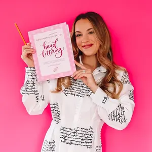 Beginner’s Comprehensive Guide To Hand Lettering Soft Cover
