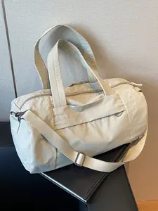 Simple sports messenger bag, large capacity hand-held messenger short-distance travel lightweight travel bag luggage bag, niche design, practical and lightweight, suitable for fitness yoga travel short trip, Casual sports bag