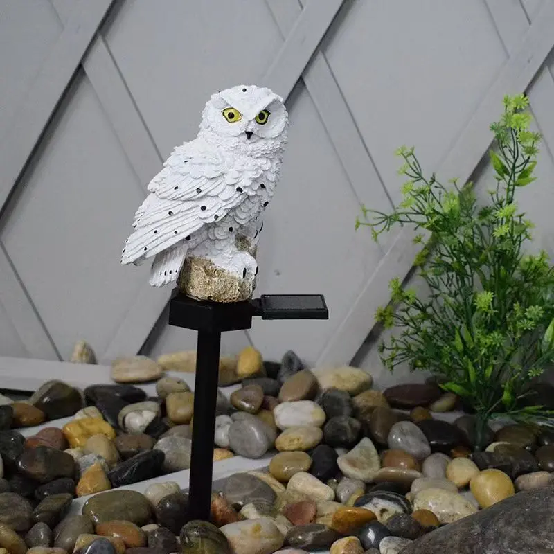 Whimsical Solar-Powered Resin Owl Garden Ornament, Self-Charging Outdoor Light Decor for Lawns, Ideal for Gardeners