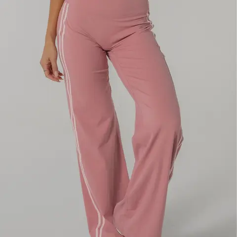 Women's Sports Wide-Leg Sweatpants, ACTA Define Comfortable Bottoms for Sports & Outdoor Activities