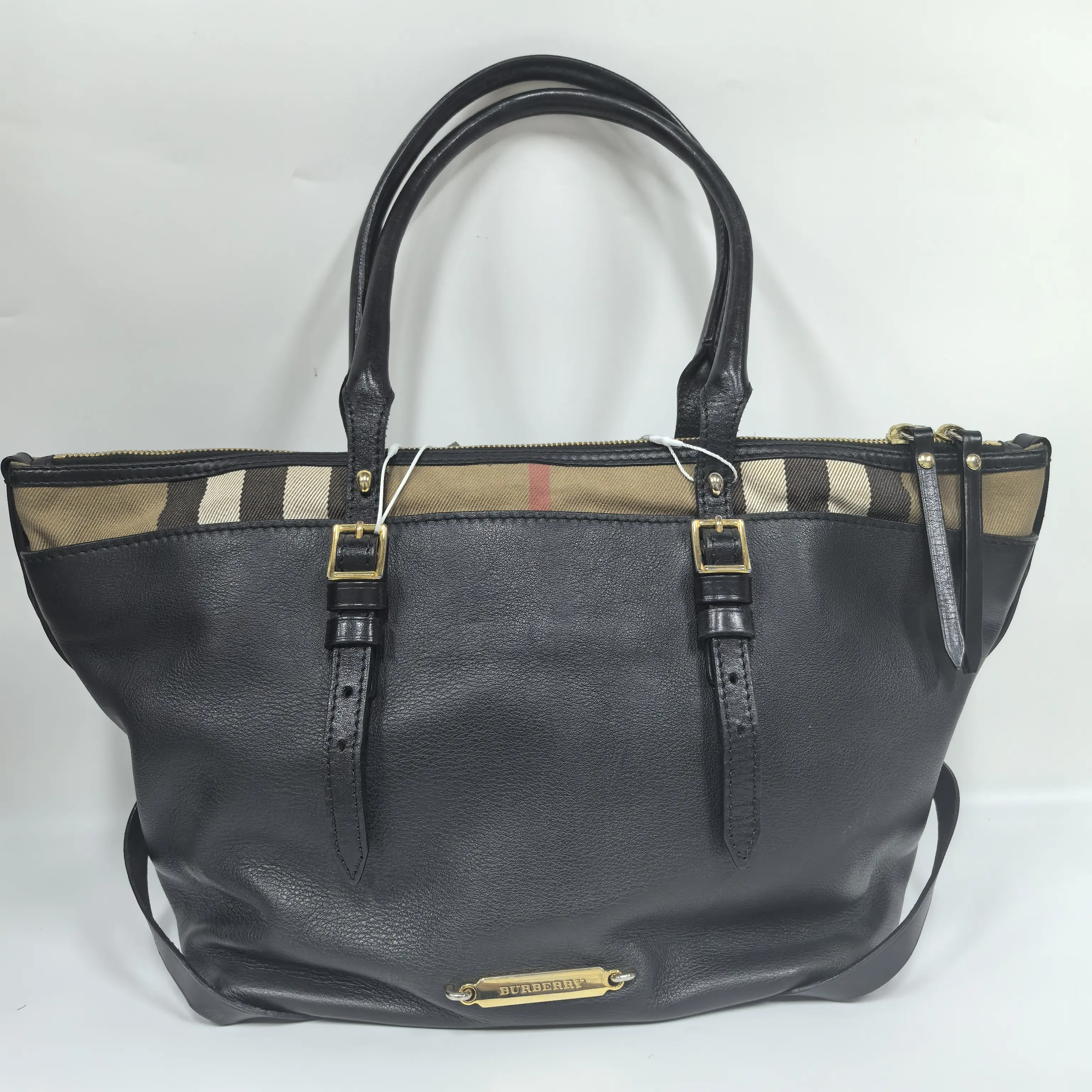 Pre-owned BURBERRY Small checkered and black tote（SZ 22693）