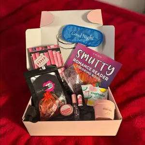 Smut & Swoon: Spring Fever Edition - Blind Date with a Book