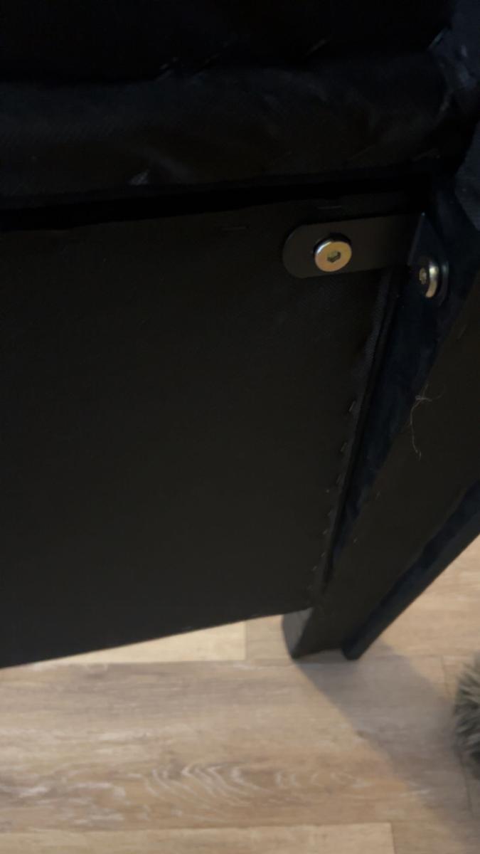 Item: Black, Queen, Upgraded