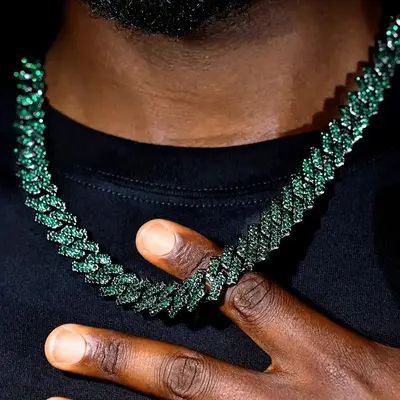 Fake Chain Green Neck From Jewelry Fake Neck Turning Green From