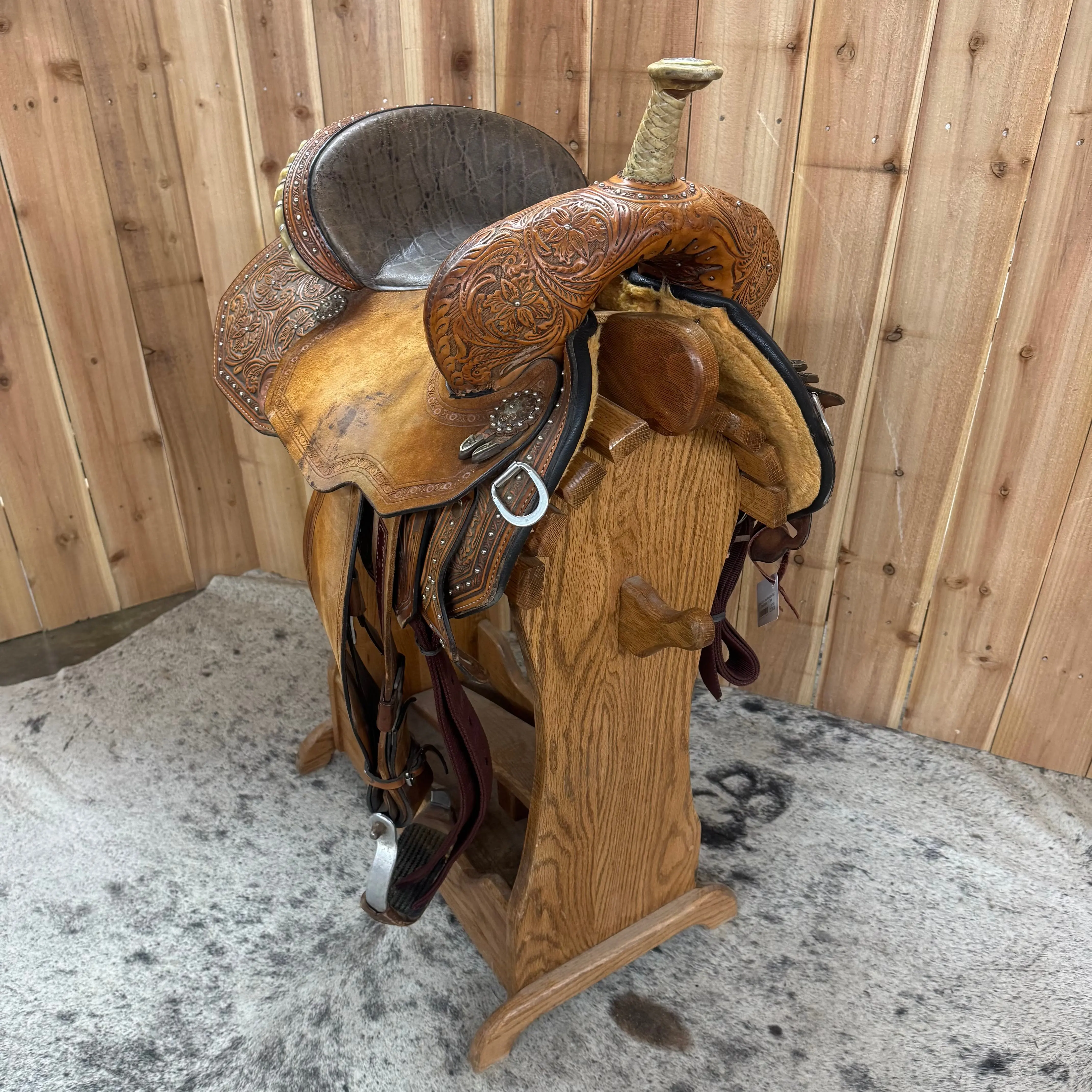 Used Circle Y Josey Revolution Flex2 Barrel Saddle, 13.5" Seat