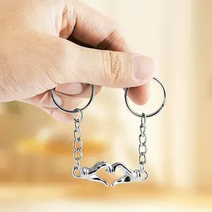 2PCS Keychain Magnetic Heart-hand Palm Metal Keychain Couple Key Ring Creative Gift for Valentine's Day and Qixi Festival