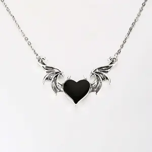 [New Product Offer] Devil Wings Necklace Gothic Retro Punk Hip-Hop Style Pendant Heart-Shaped Necklace Men's and Women's Jewelry