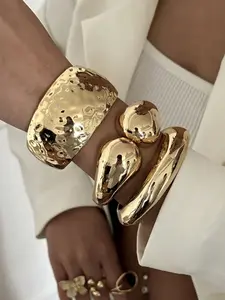 Elegant Vintage Wave Geometric Bangle Bracelet, Open Design, Glossy Finish, Spring Opening, Casual Style, Perfect Gift for Women, Zinc Alloy Material