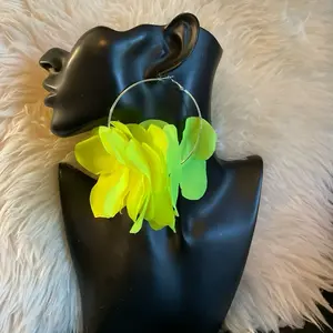 Oversized Flower Hoops (70mm)