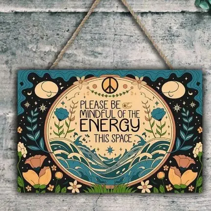 Wooden sign with the slogan "Morning Glory"