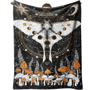 Flying Moth Pattern Flannel Cozy Blanket, 1 Count Soft Comfortable Warm Napping Throw with Storage Bag, Sleeping Halloween Decor Bedding Supplies for Home Office Travel office blanket