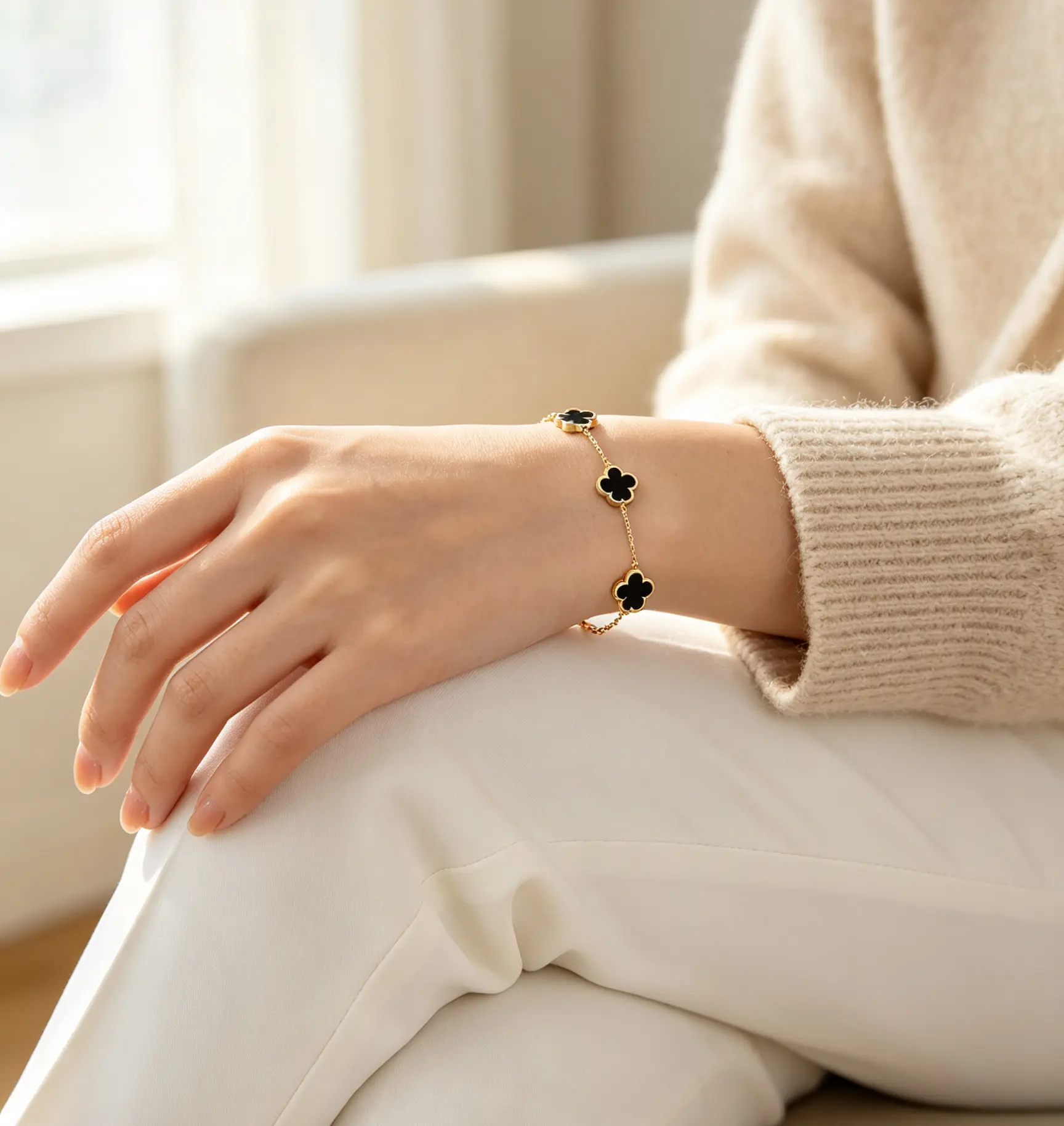 bracelets for women  Women's Costume Jewelry Bracelet - 5-Petal Flower, 5-Leaf Clover Accents, Unique, Minimalist, Versatile Hand Fashion Accessory