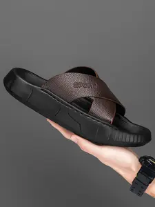 Men's Casual Letters Label Design Slides, Pu Leather Slides, Lightweight Comfortable Non-slip Slippers, Summer Beach Slippers, Fashionable Slides for Indoor & Outdoor, Boy