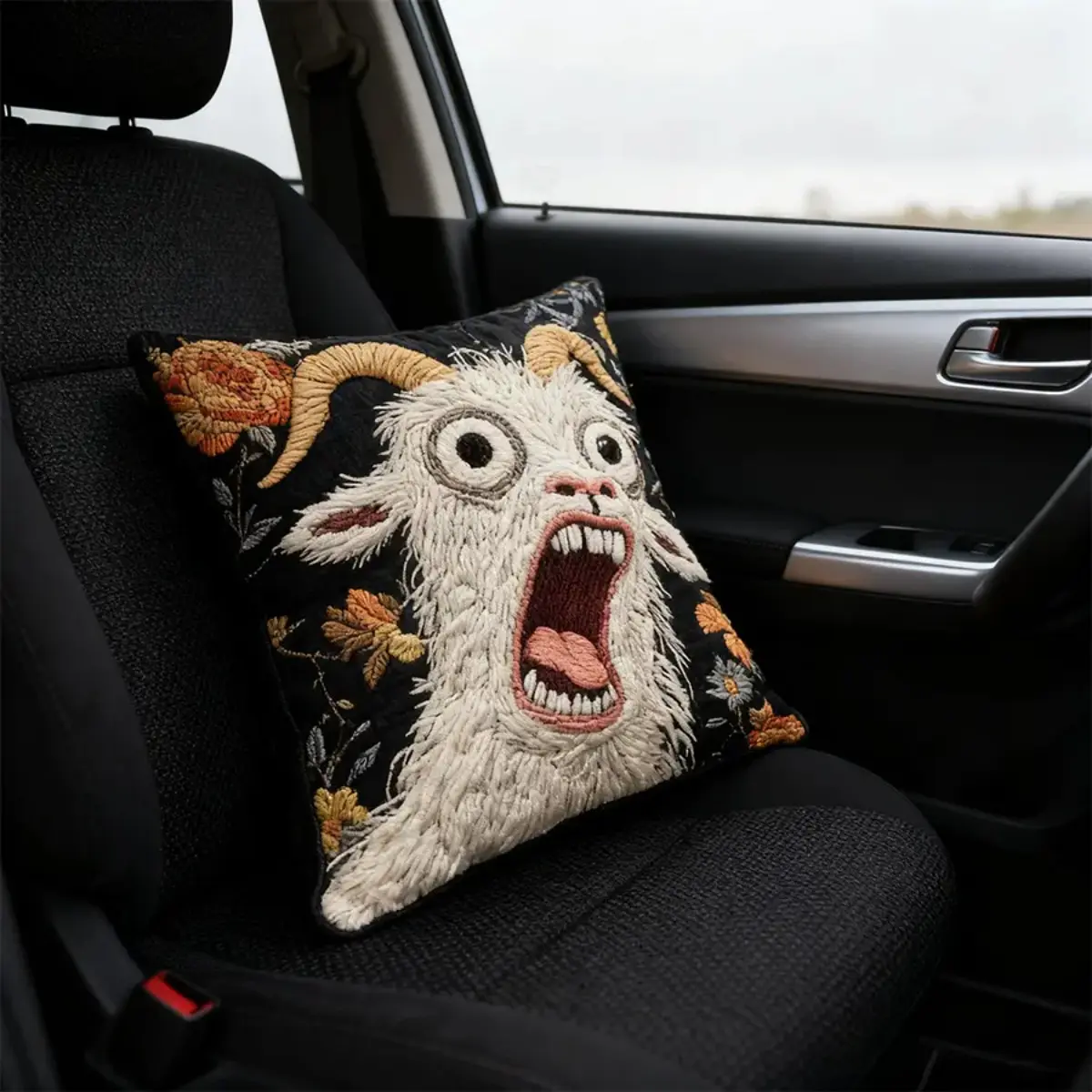 Funny Screaming Goat Throw Pillow Cover, 18x18 Inch Abstract Animal Print Cushion Case for Sofa, Bedroom, Living Room Decor