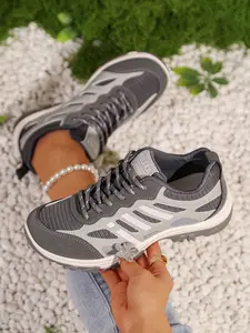 Women's casual lace-up sneakers, Fashion sneakers, all-season outdoor walking shoes, simple and versatile thick-soled shoes that add height, comfortable, perfect for everyday wear and commuting, gifts and back-to-school outfits