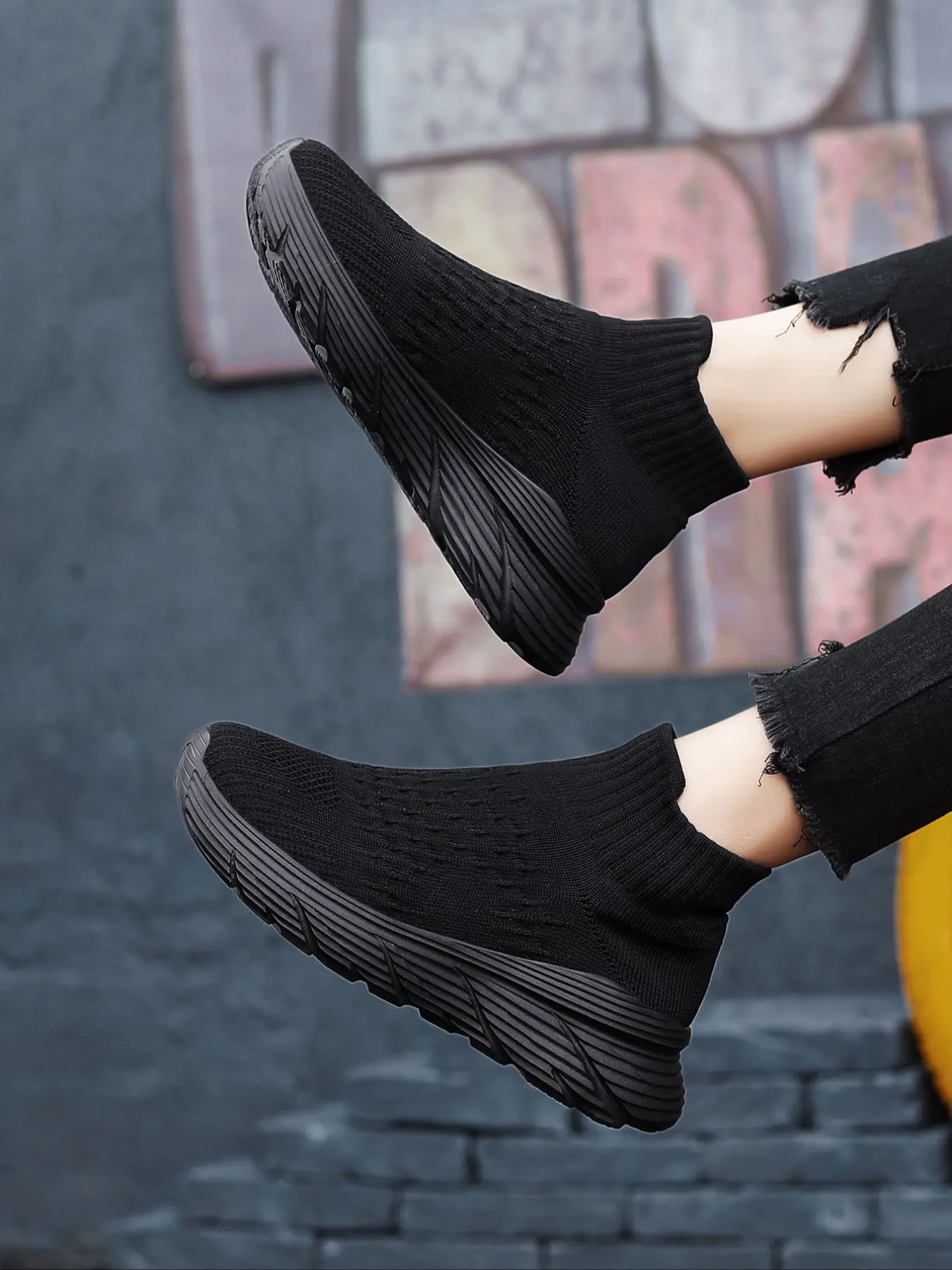 Men's Casual Sport Shoes Athletic Walking Running Shoes Lightweight Breathable All-Season Comfort Slip-On Lazy Socks Sneakers Running Shoes