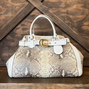 Pre-owned GUCCI leather Shoulder Bags Running Large Python GG Tote