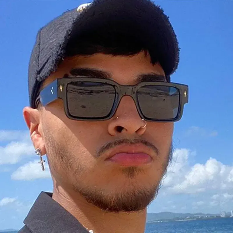 Classic Square Sunglasses for Men and Women, Vintage Thick Acetate Frame with a Flat Top Design, Sun Protective UV400 Eye Guard, Square Framed Sunglasses, Sun Protective Sunglasses
