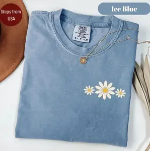 Comfort Colors Daisy T-Shirt, Boho Floral Graphic Tee, Retro Aesthetic Flower T-Shirt, Soft Washed Vintage Tee Women