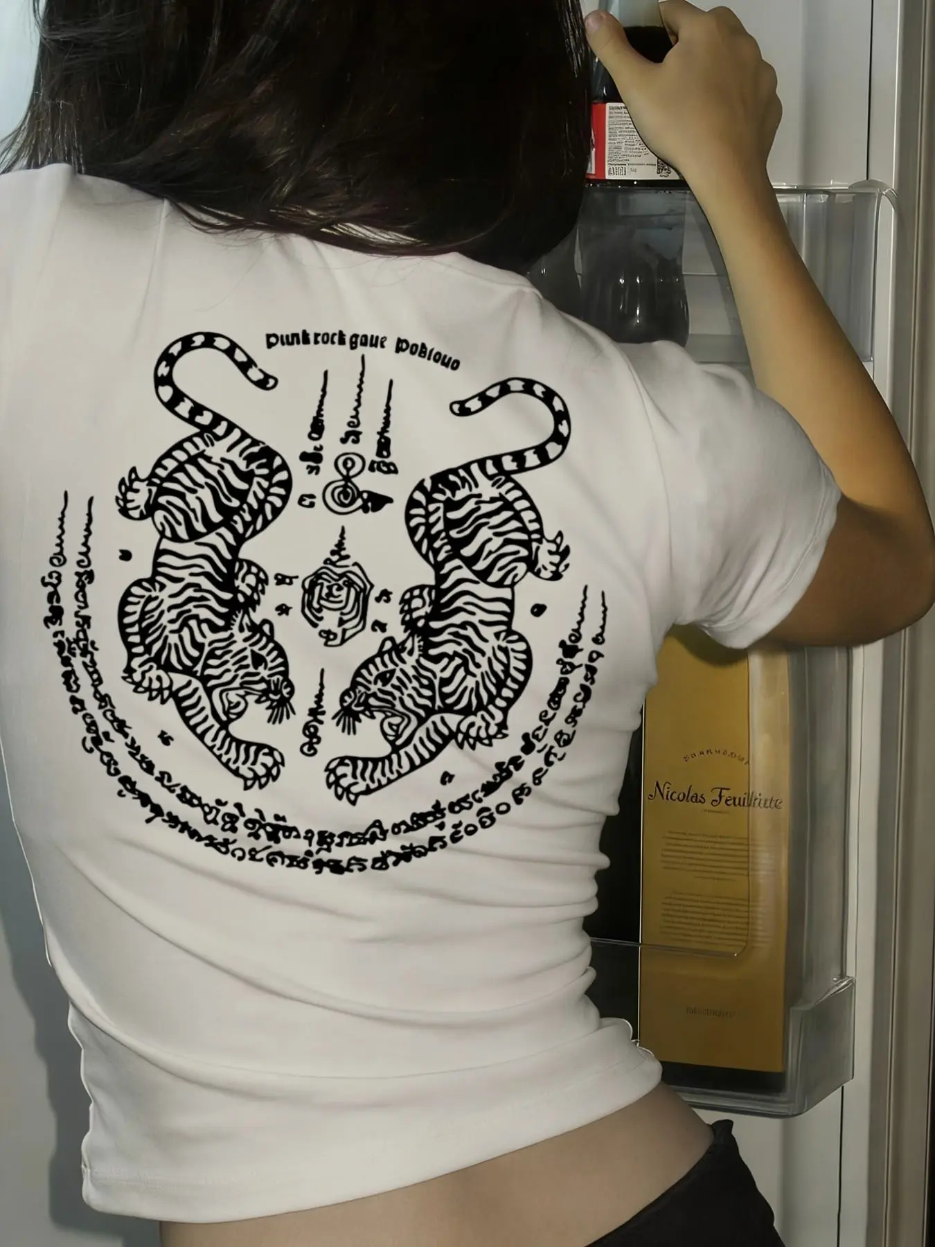 Women's Sak Yant Double Tiger Graphic Short Crop Casual Top - Thai Tattoo Spiritual Streetwear
