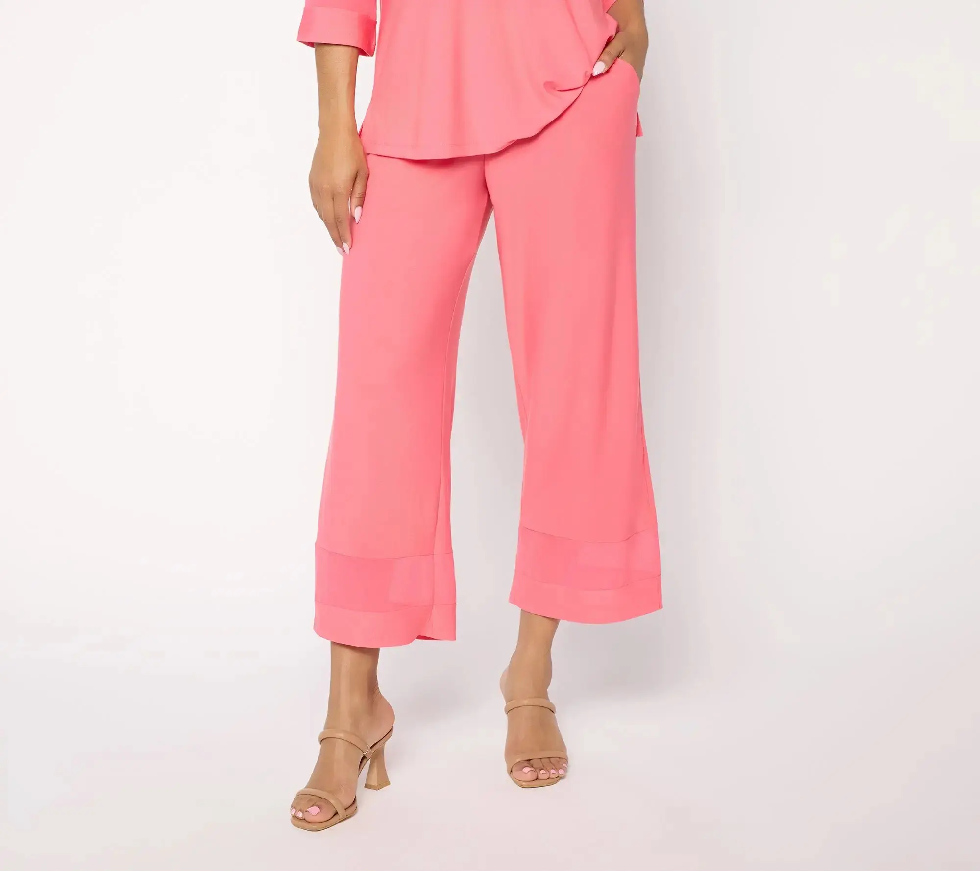 Brandis Dress Out Loud Discovery Knit Petite Wide Leg Crop Pant