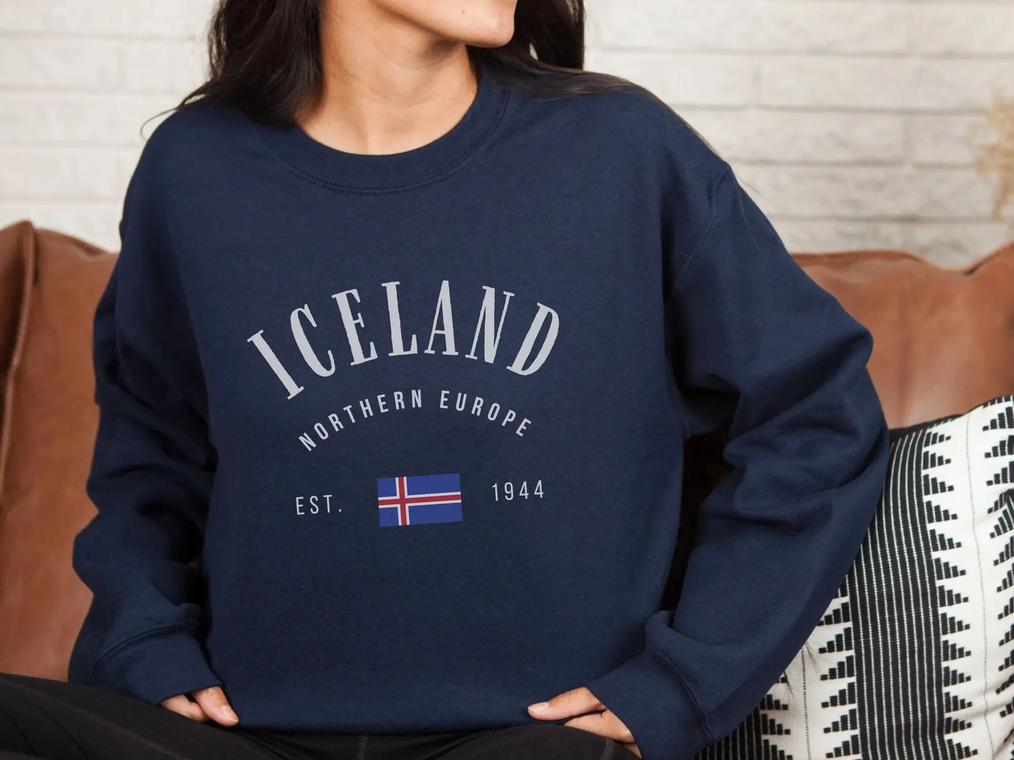 Iceland Sweatshirt Nothern Europe Shirt Iceland Crewneck Women Sweater Vintage Pullover Gift Men Clothing Vacation Apparel Souvenir Hoodie