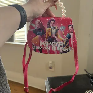 New children's bag witch hunter girl group change bag kpop anime cute storage bag messenger bag