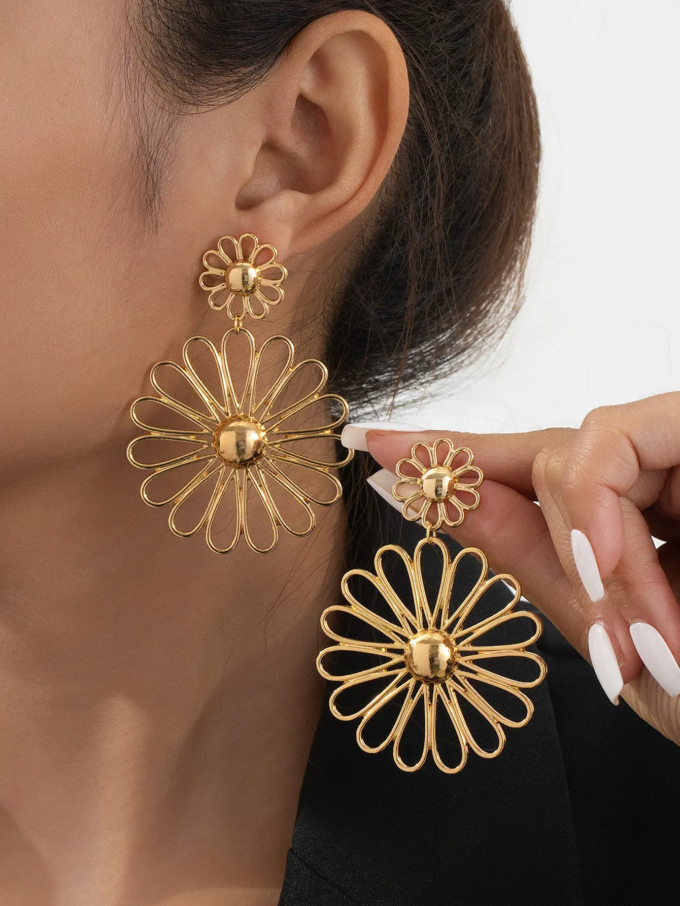 Hollow Out Flower Drop Earrings Alloy Weight 16g Gold-Tone Fashion Accessories