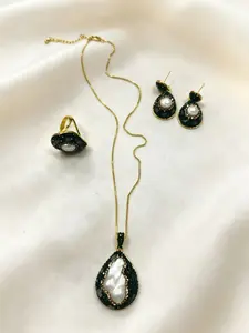 Women's Baroque 3-Piece Jewelry Set, Elegant Design, Metal Plated Gold Setting, Alloy Chain Material, Charming Accessory Collection