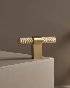 STRATFORD DIAMOND-KNURLED T-BAR KNOB