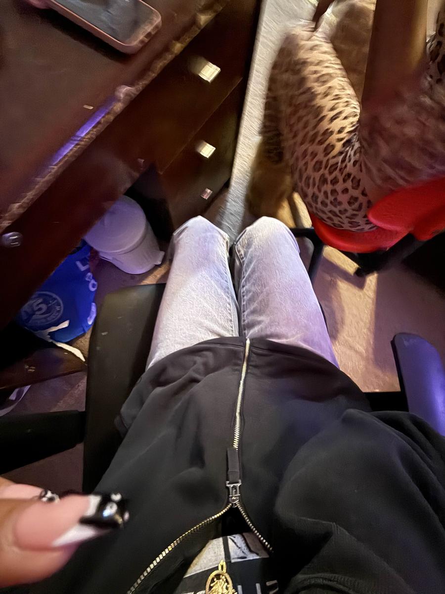 Item: Light Gray, 26