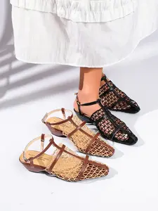 Pointed Toe Mesh Sandals, French Style, Breathable Low Heel, Closed-Toe, Versatile Women's Shoes for Daily Commute and Dates