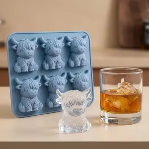Mini Highland Cow Ice Cube Mold, 3D Cute Silicone Tray, Reusable Bull Shape Mould for Whiskey Cocktails Coffee, Party Bar Birthday Gift
