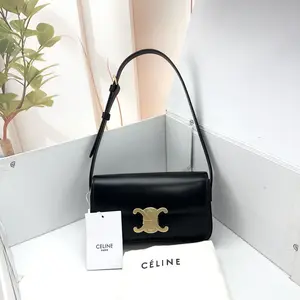 Pre-owned Celine Leather Shoulder Bags 7.8'' R3739 Shoulder Bag C536084577 0404 T2 Ella