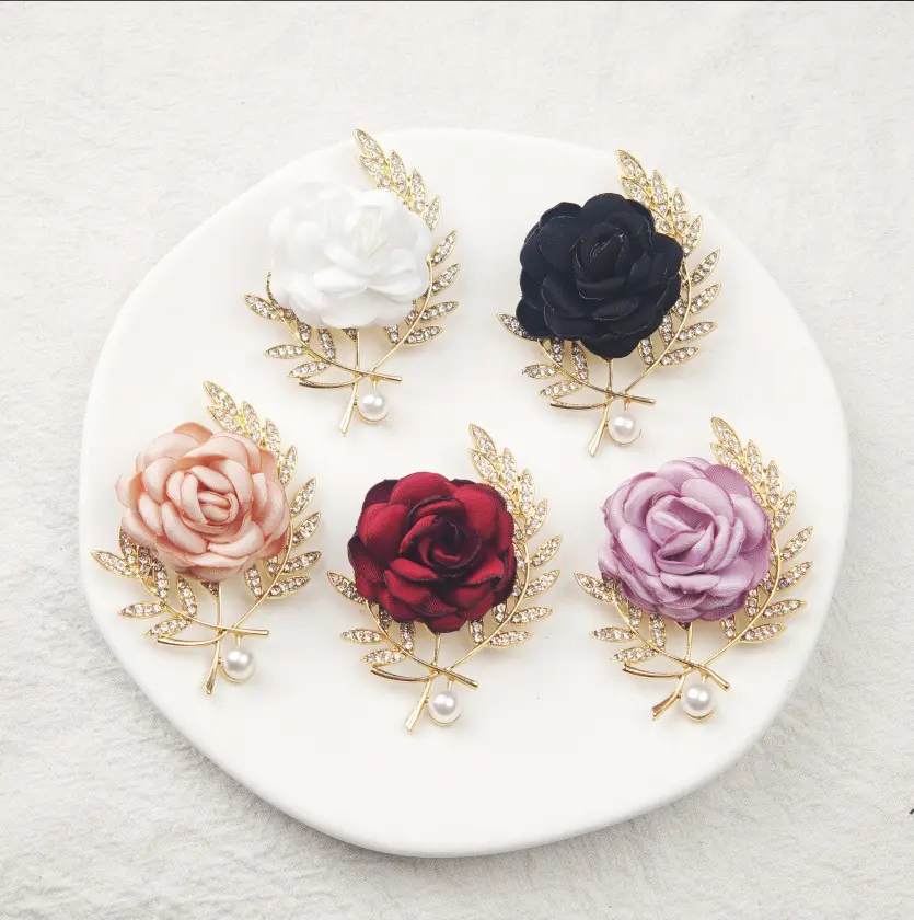 Women's Fabric Rose Brooch Pin - Gold Crystal Leaf, Faux Pearl Alloy Floral Lapel Accessory, Luxury Formal Wear Decor, Vintage Wedding Bridal Jewelry Gift