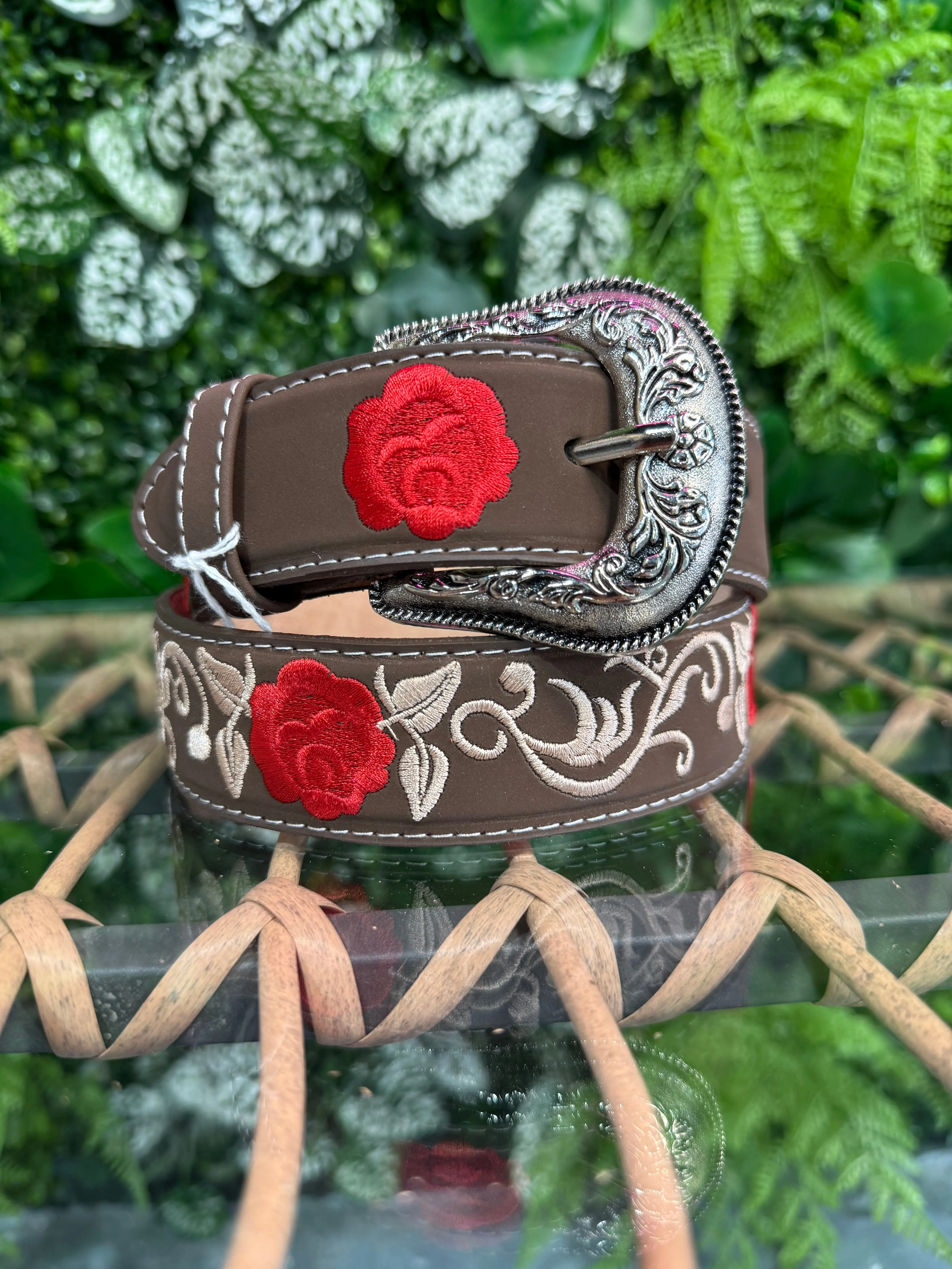 Cinto Cafe de Rosa Genuine Leather Belt with Red Rose Embroidery Size 32 36 38 Elegant Fashion Accessory for Women