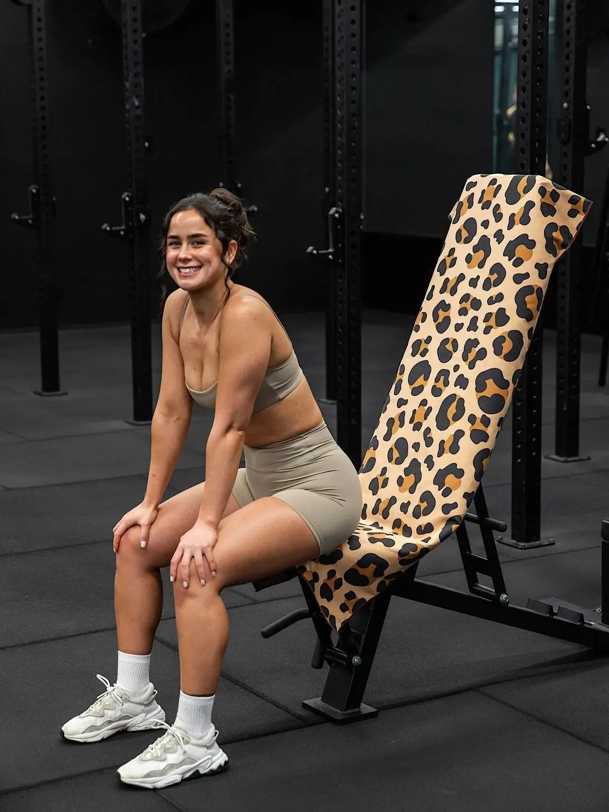 Workout Bench Cover Towel – Soft Absorbent Gym Seat Towel, Washable Fitness Bench Liner with Multi-Pattern Designs
