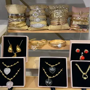 CAJA # 2 $50 ESCOJE TUS JOYAS EN EL LIVE. ORO LAMINADO CON BAÑO 14k y 18k y acero inoxidable