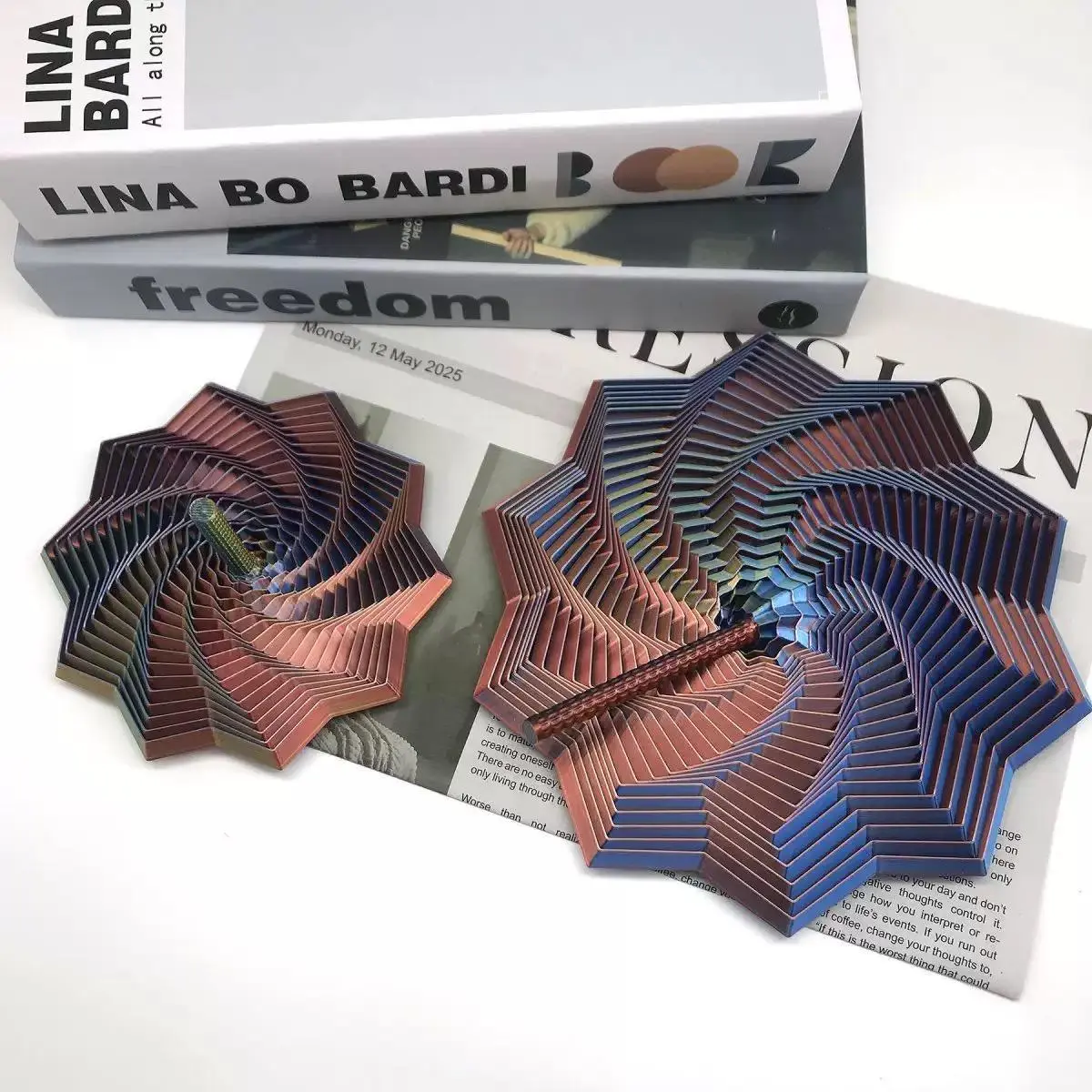 3D Printed Plastic Star Fidget Toy with Comfortable Grip Handle - Unisex Stress Relief Fidgets, Dual Sensory Experience Tool with Hypnotizing Visual Appeal for Those Seeking Sensory Engagement
