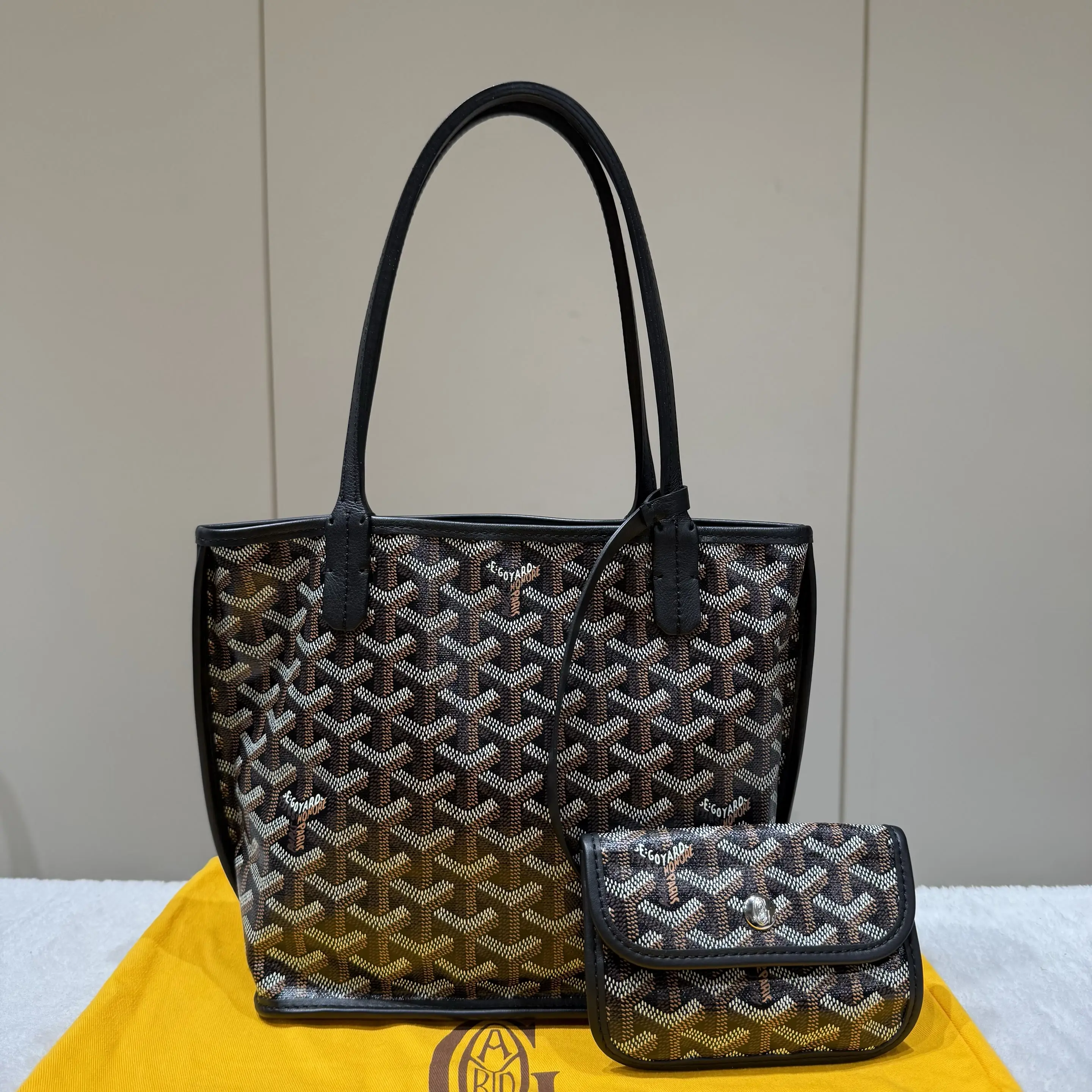 Pre-owned Goyard Leather Tote Bags Goyardine Reversible Mini Anjou Black 16398526