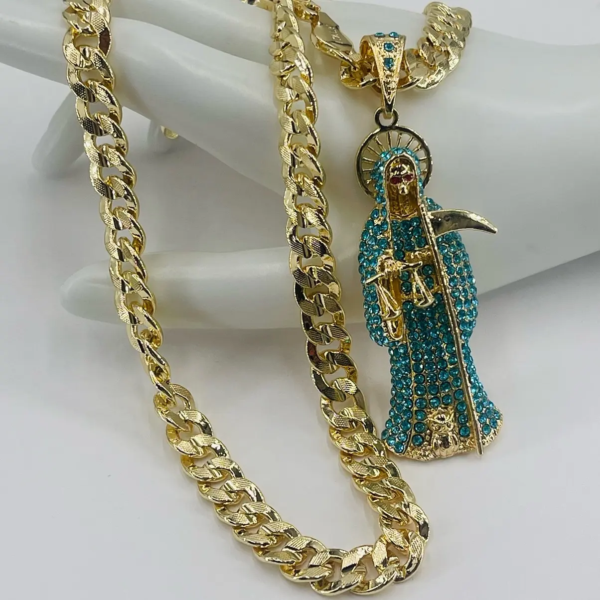 18k Gold-Plated La Santa Muerte Gothic Charm Pendant Necklace, 24in Alloy Necklace Chain for Daily Wear