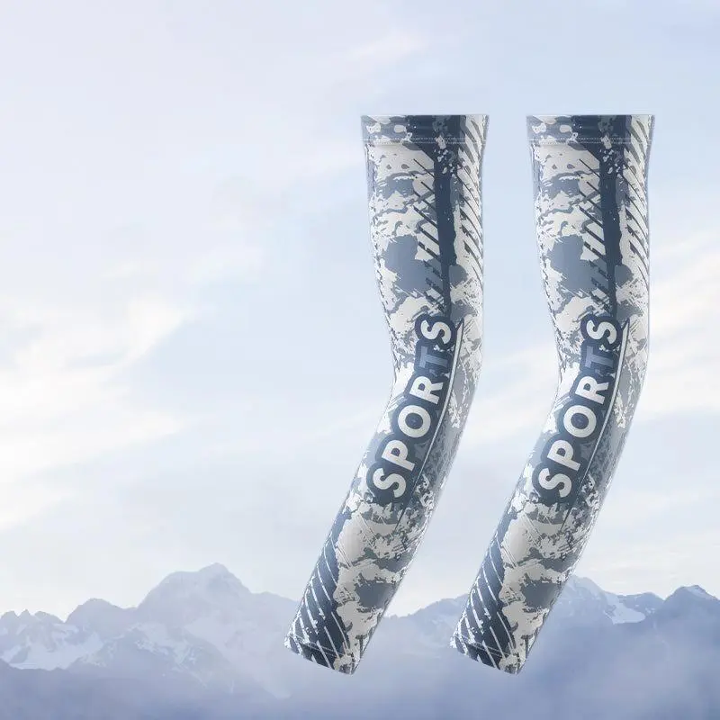 Grayish-white graffiti [arm sleeves]