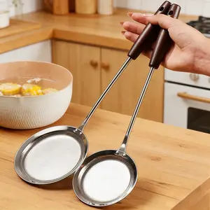 304 Stainless Steel Strainer with Wooden Handle, Kitchen Oil Skimmer, Flour Sieve, Suitable for Home, Hotel, Picnic