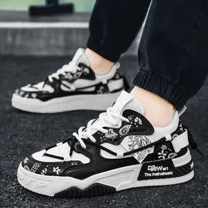 The mainstream Unisex Four-Season Casual Sports Shoes High Top Men Sneakers Closed Runner Trainer Training Athletic Running Boy Footwear Green Bandana Pattern Low Cut New Fashion Versatile Street Skateboard Shoes Lace-Up Non-Slip Hiking Shoes Black