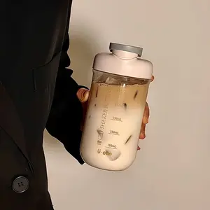 Portable Protein Shaker Cup with Measuring Scale, Leak-Proof Sports Water Bottle with Handle, Fitness Smoothie Mixer, Fresh Design