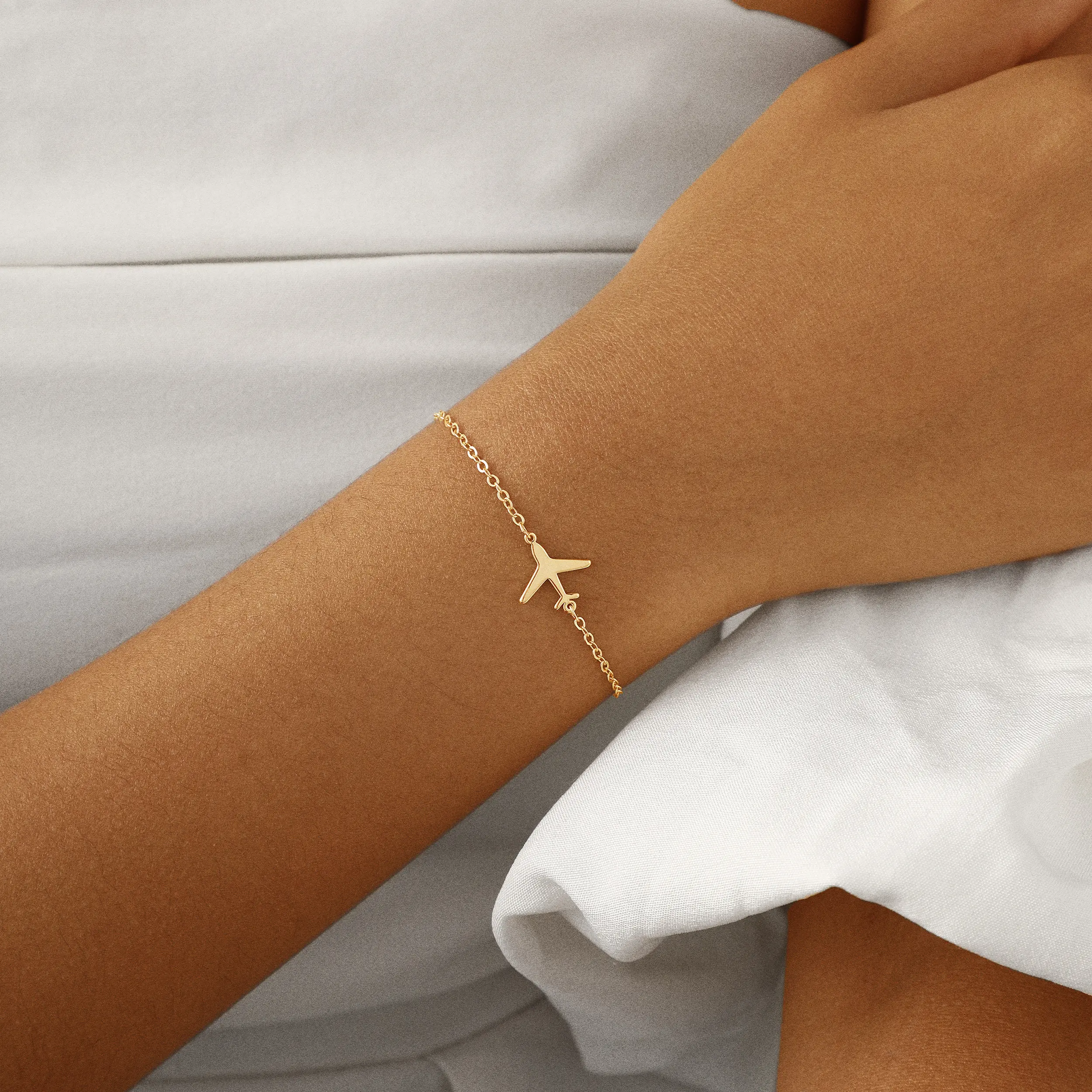 AMICON Bracelet for Women, Dainty Gold Plated Airplane Charm, Minimalist Travel Jewelry with Adjustable Chain, Bracelet Wristband, Adjustable Chain Adapts To Wrist Size, Travel Gifts, Airplane Charm Bracelets & Bangles