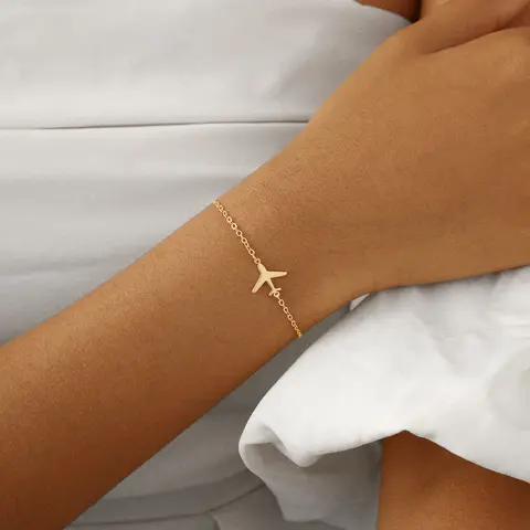 AMICON Women's High Quality Bracelet - Gold-Plated Minimalist Airplane Charm, Adjustable Chain, Secure Clasp, Lightweight Dainty Female Costume Jewelry for Adventure, Travel-Lover Gift