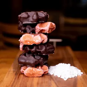 Bruges 6-Pack: Strawberry Dark Chocolate Liège Waffle