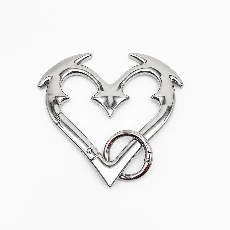 Gothic Heart-Shaped Zinc Alloy Carabiner Keychain - Heavy-Duty Accessory Hook, Fashion Keychains for Women, Bold Statement Piece for Keys & Bag Charms